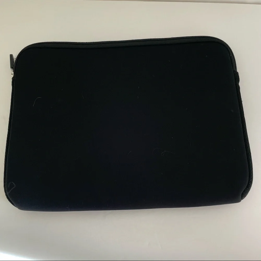 Foam Black Zippered Laptop Case by ARVOK